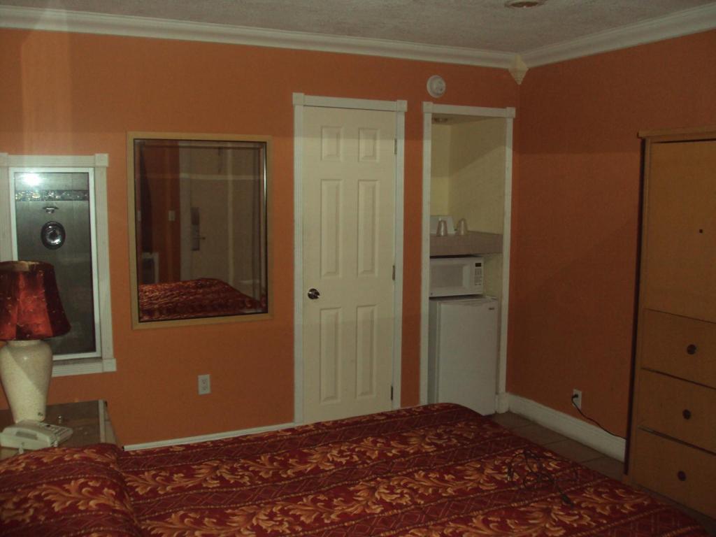Hialeah Executive Motel Room photo